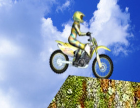 Set-springt-met-een-motorcross-2